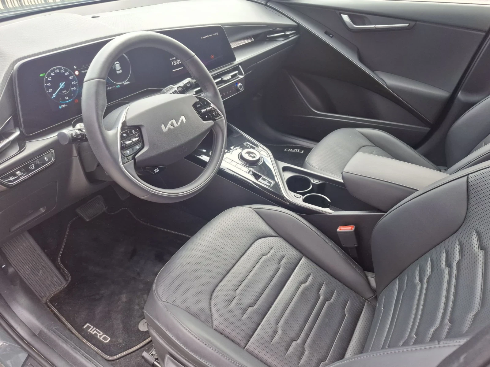 Kia Niro 64kw * 59x.km* 204k.c * * Exclusive , снимка 11 - Автомобили и джипове - 56180414