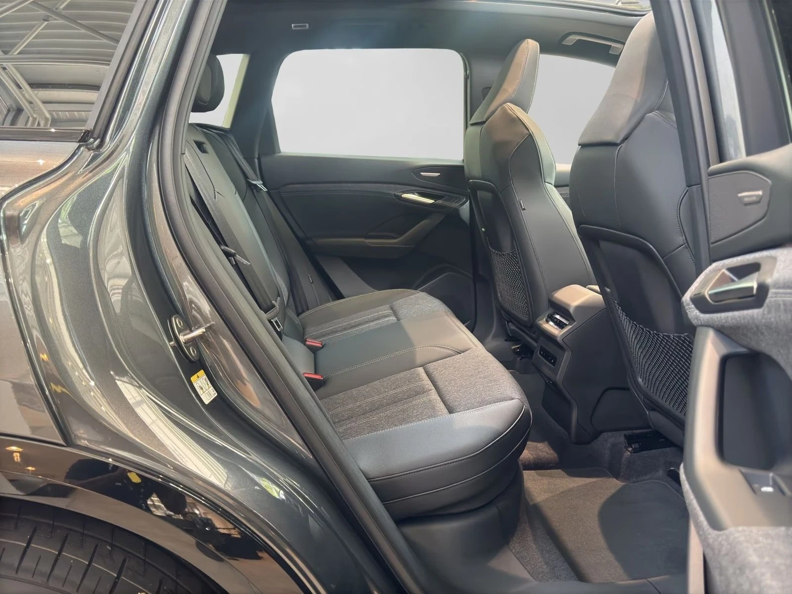 Audi Q6 E-TRON S LINE PANO HEAD UP 360 CAMERA, снимка 13 - Автомобили и джипове - 56563016
