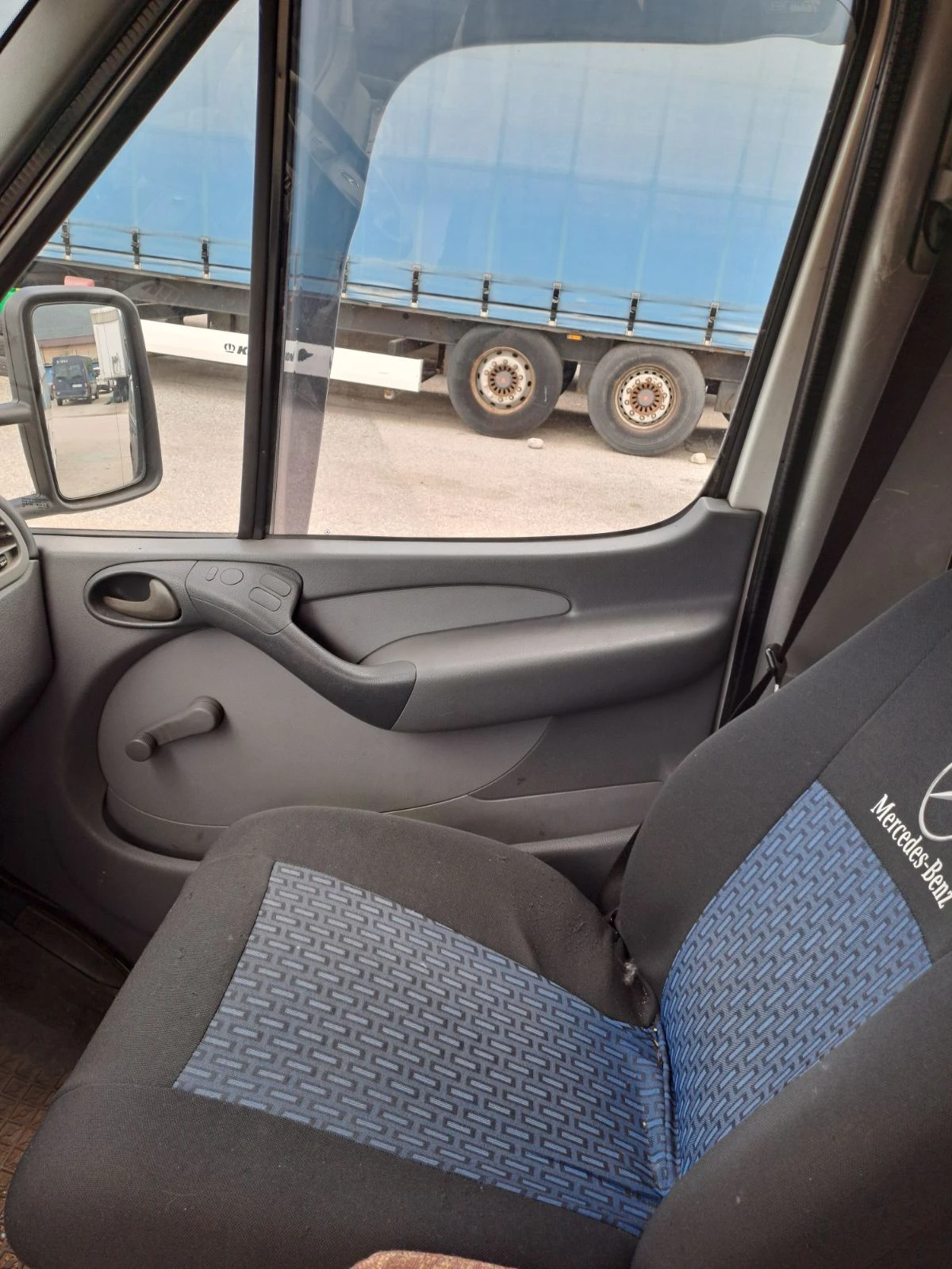 Mercedes-Benz Sprinter 211, снимка 11 - Бусове и автобуси - 54803050