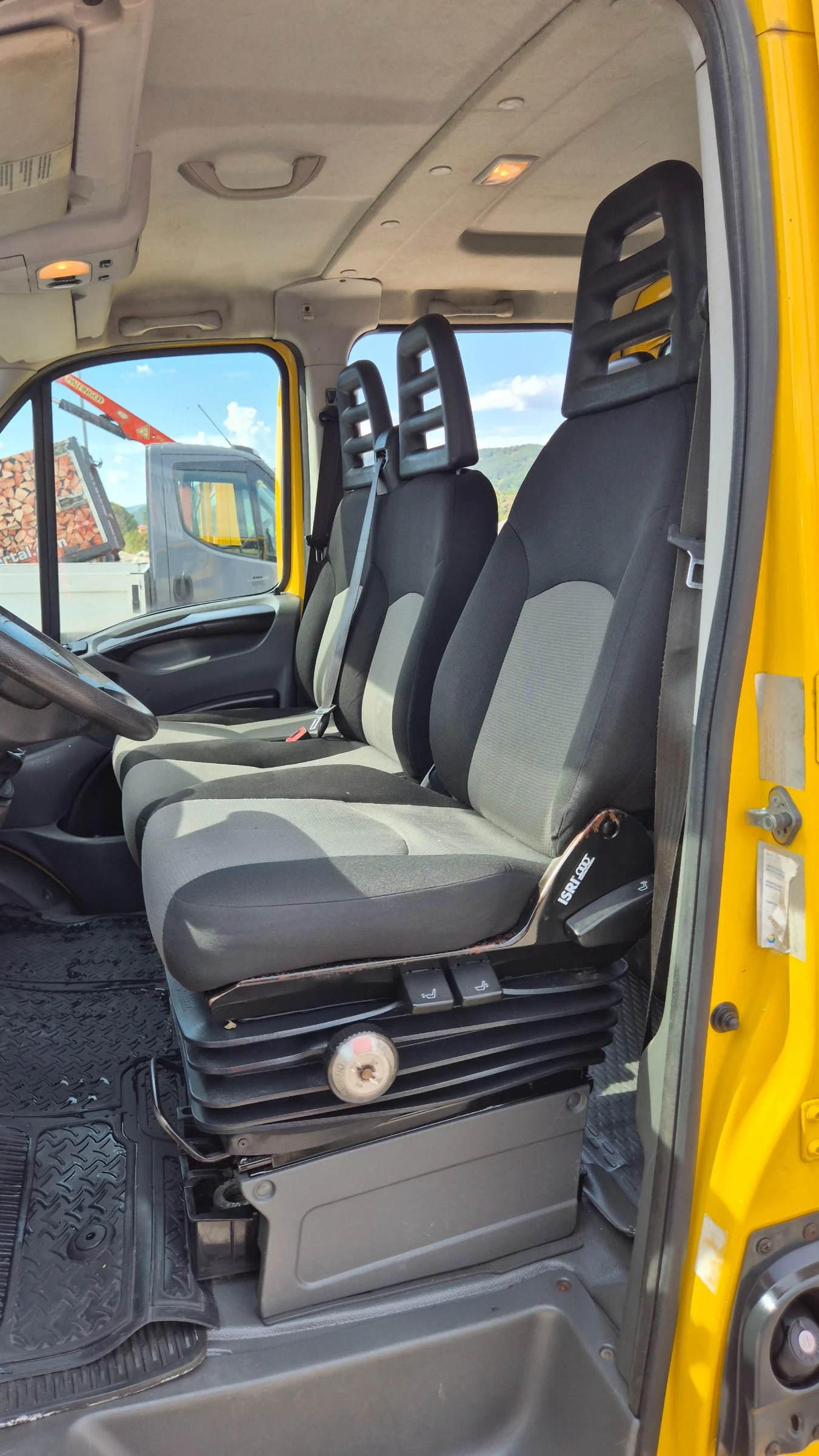 Iveco Daily 40c15* 3.0HPI* 3.5тона* 4.20м.* , снимка 10 - Бусове и автобуси - 55739332