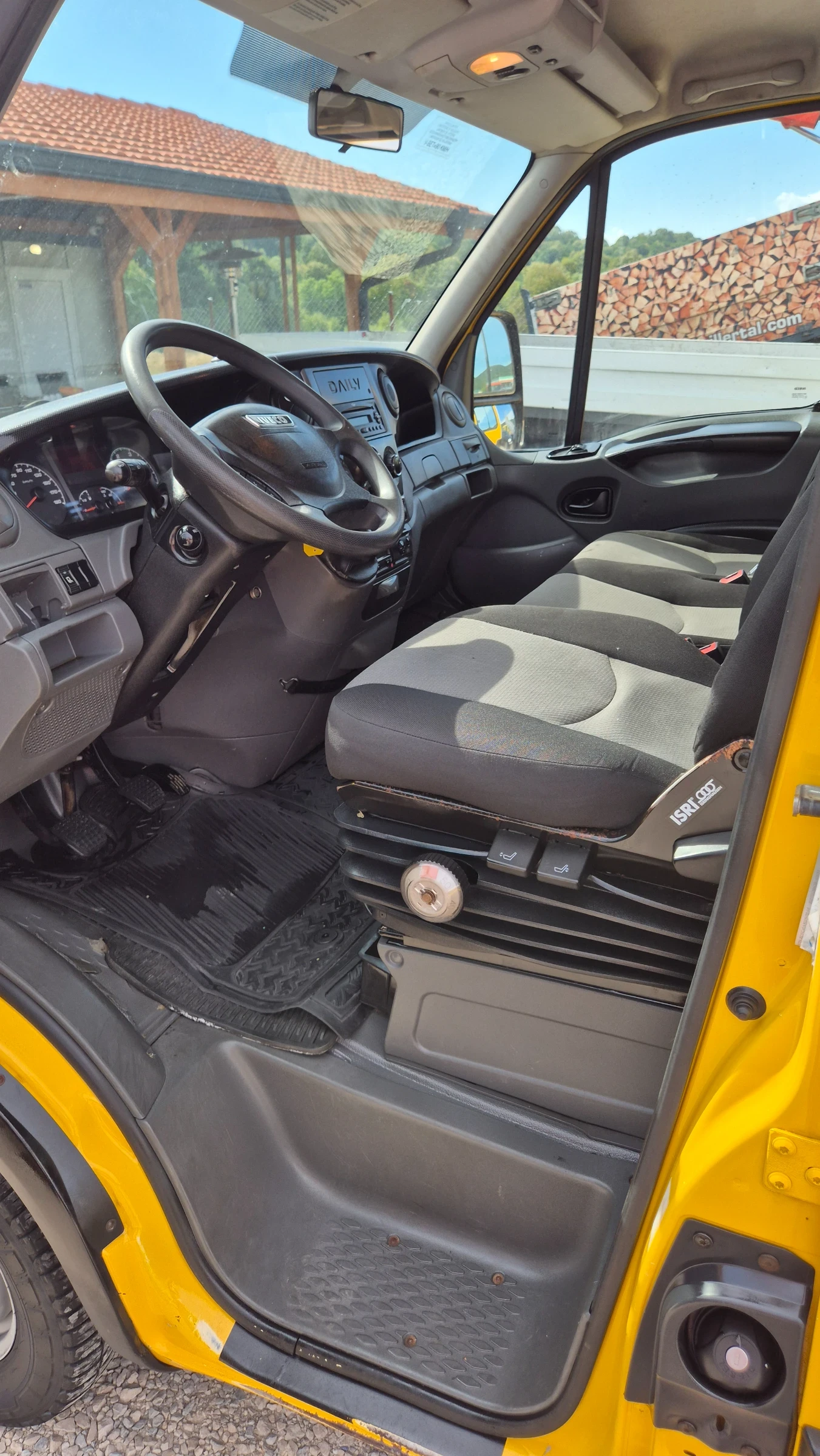 Iveco Daily 40c15* 3.0HPI* 3.5тона* 4.20м.* , снимка 9 - Бусове и автобуси - 55739332