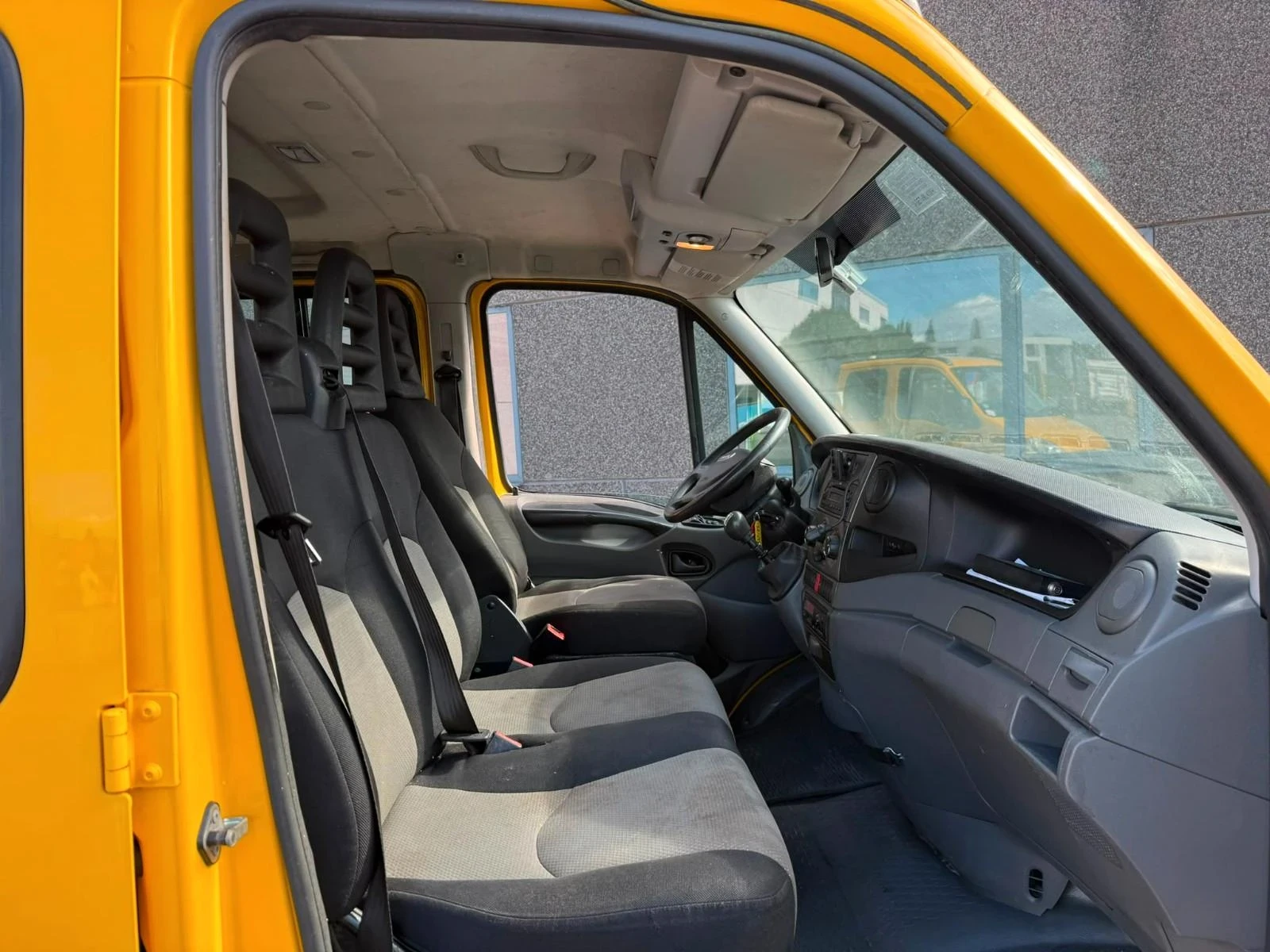 Iveco Daily 40c15* 3.0HPI* 3.5тона* 4.20м.* , снимка 10 - Бусове и автобуси - 55739332