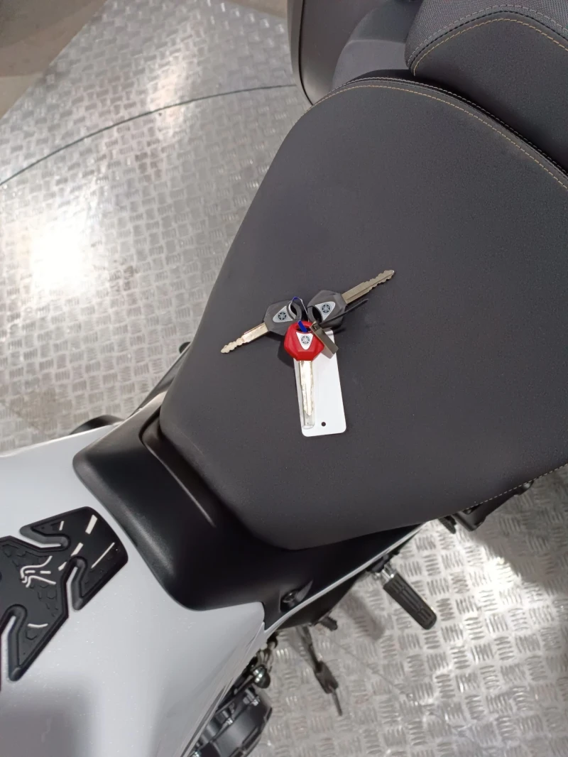 Yamaha Tracer WHITE PEARL GT9, снимка 16 - Мотоциклети и мототехника - 52345317