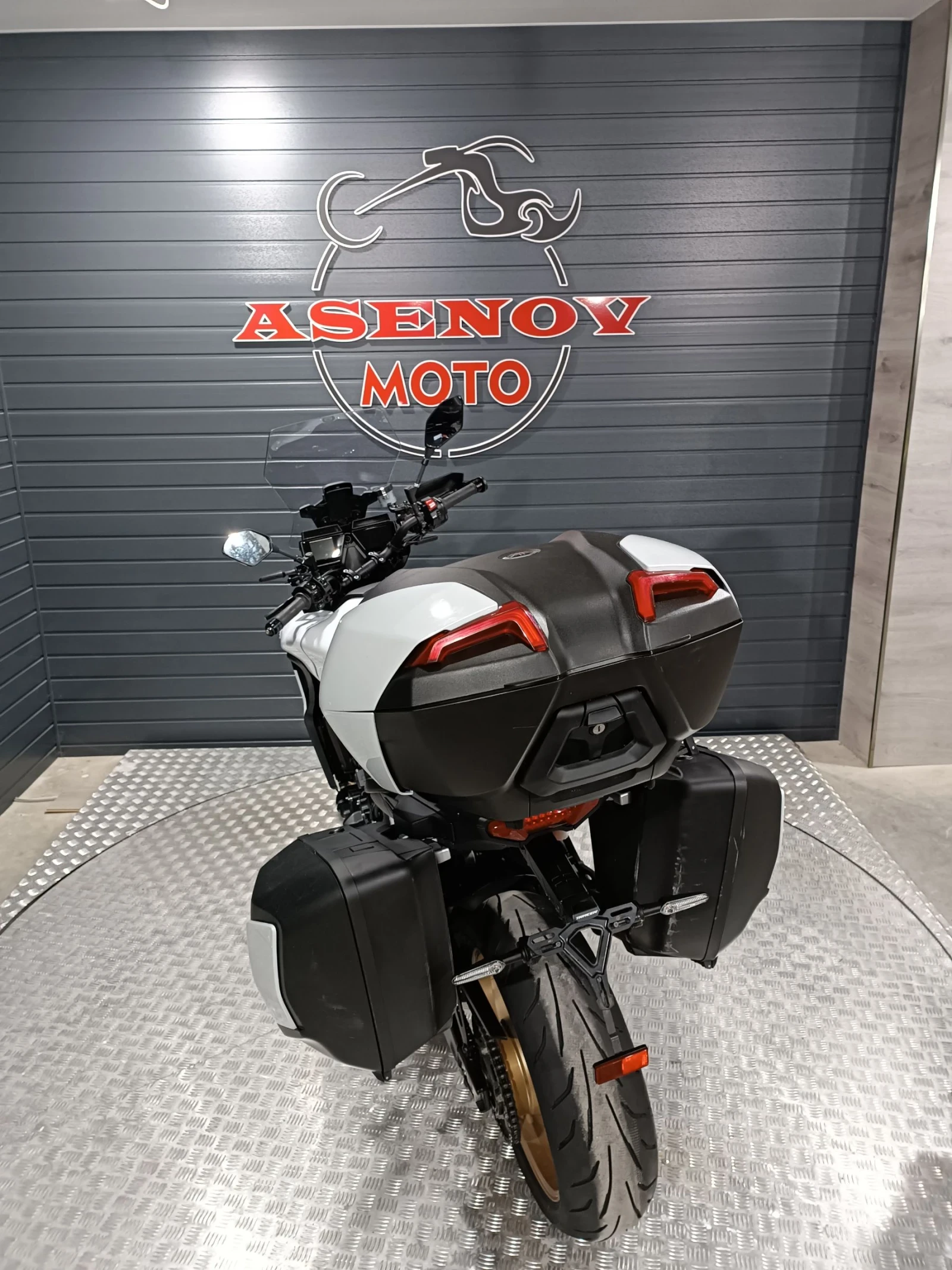 Yamaha Tracer WHITE PEARL GT9 - изображение 9