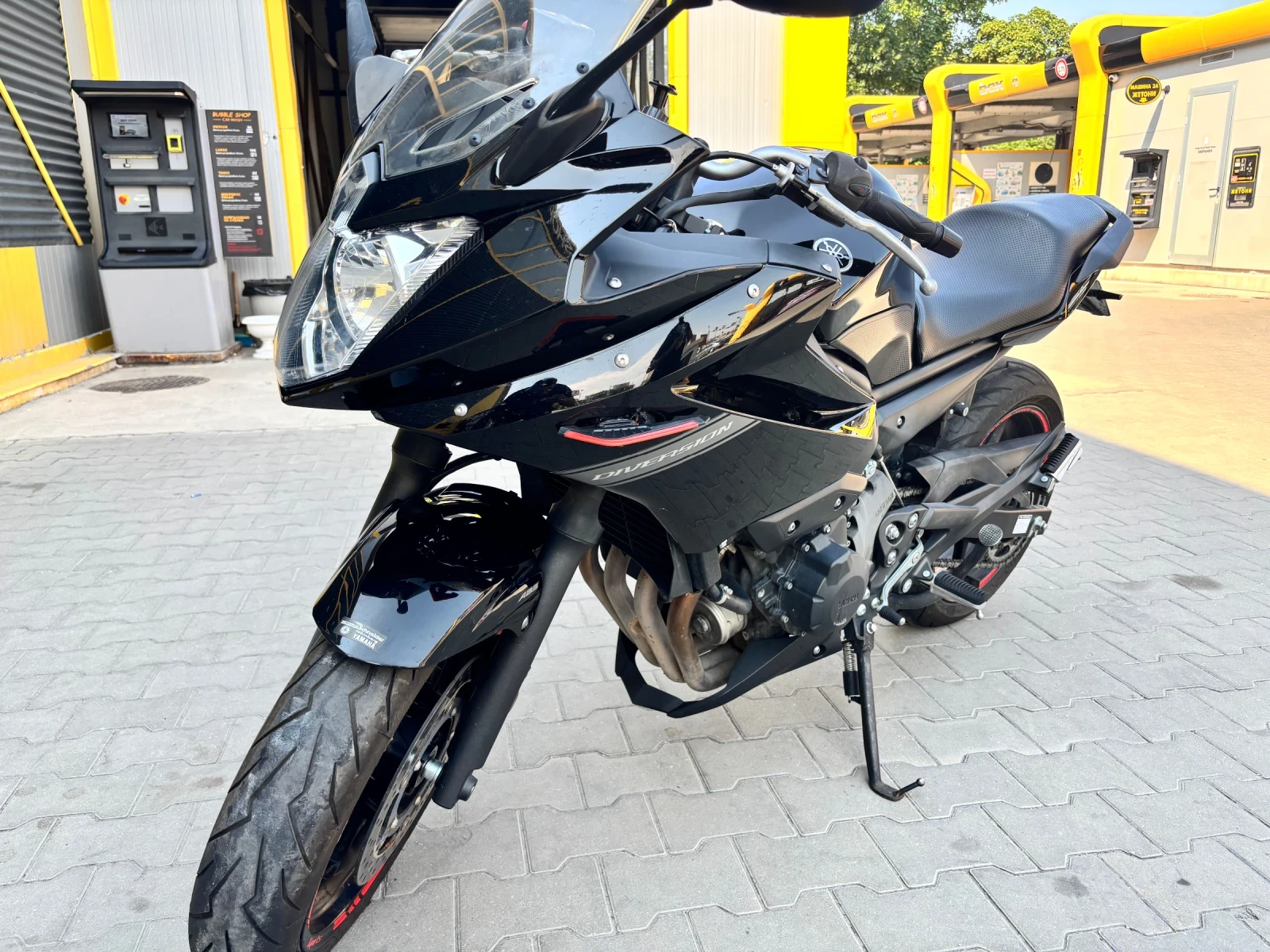 Yamaha XJ6