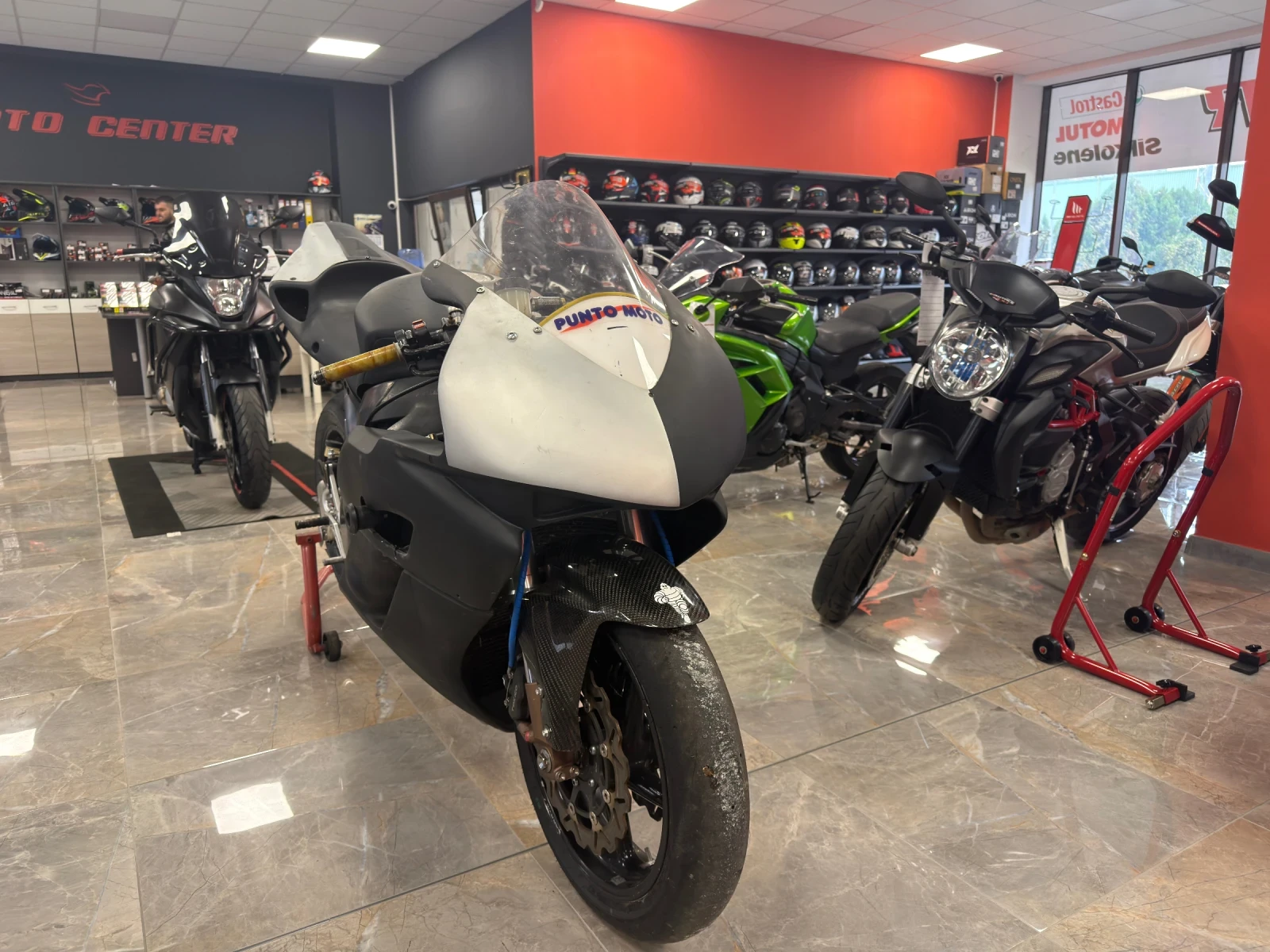 Honda Cbr CBR1000RR само за писта! SC57