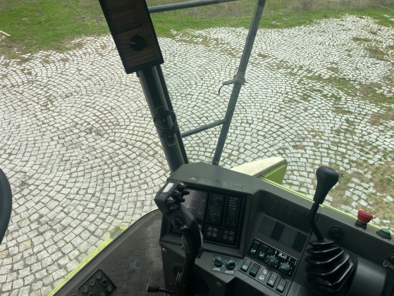 Комбайн Claas MEGA 208 DOMINATOR + CLAAS C600 ЛИЗИНГ, снимка 12 - Селскостопанска техника - 52053526