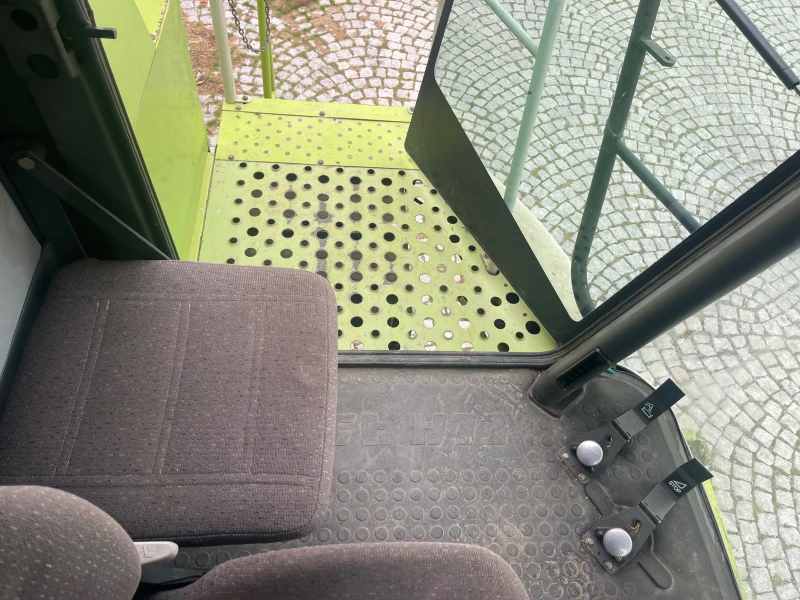 Комбайн Claas MEGA 208 DOMINATOR + CLAAS C600 ЛИЗИНГ, снимка 14 - Селскостопанска техника - 52053526