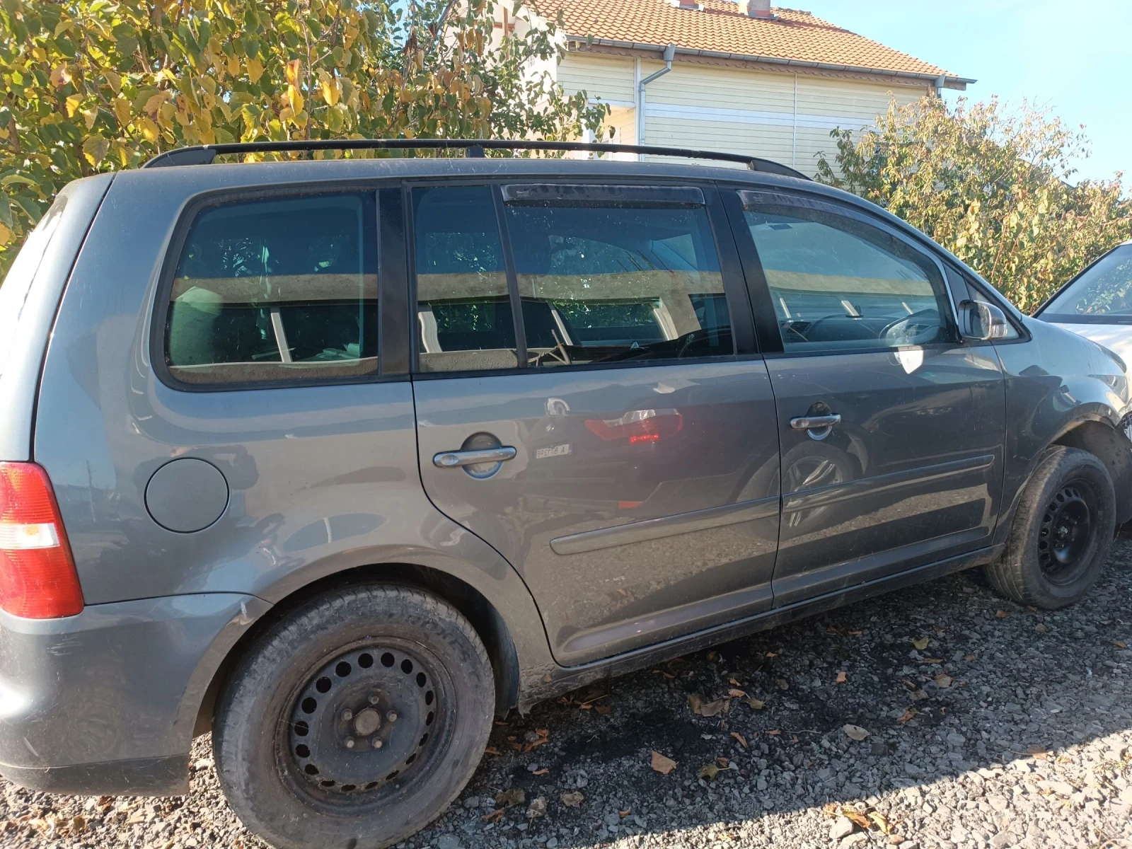 VW Touran   | Mobile.bg   6