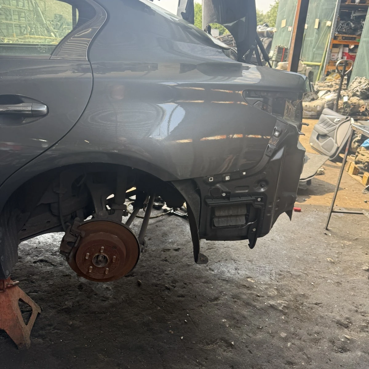 Заден ляв калник Infiniti Q50 G6301-4GA0A