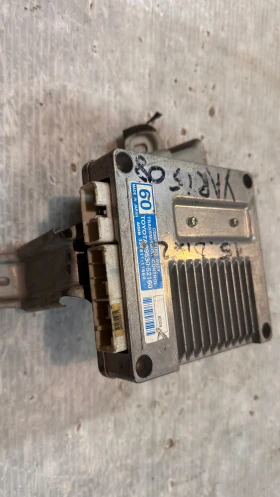        / ECU /    Toyota Yaris - 89530-52160 / 324811-11660