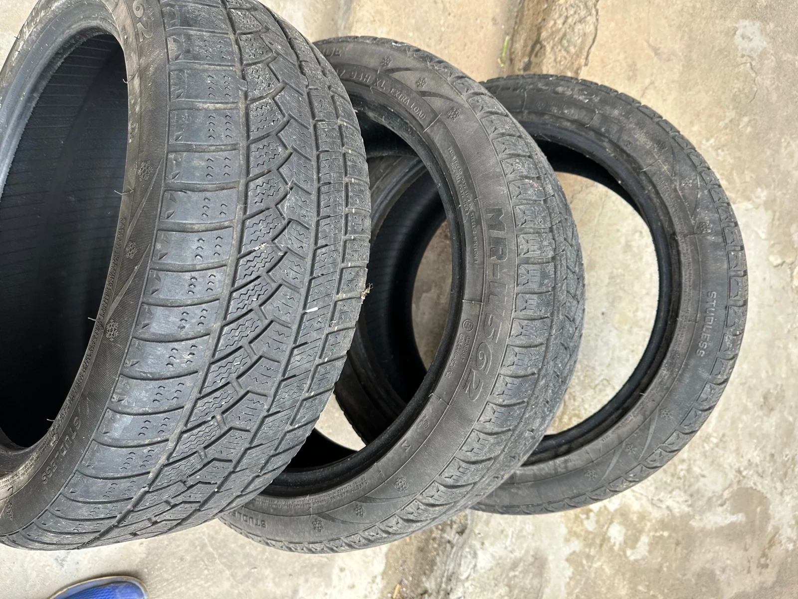 Гуми Всесезонни 225/45R17, снимка 2 - Гуми и джанти - 53953096