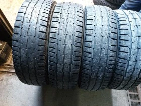 Гуми Зимни 225/75R16, снимка 1 - Гуми и джанти - 40476197