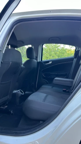 Alfa Romeo Giulietta 1.6JTD/LED/6 скорости/ Регистрирана, снимка 13