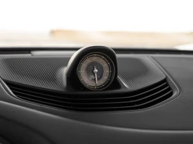 Porsche Taycan 4S/571HP/SPORT/CHRONO/21/360/PANO/187z | Auto.bg — изображение 14