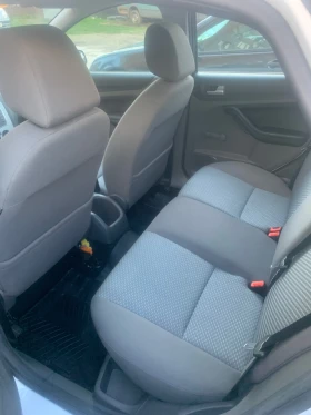 Ford Focus 1.4 - 2550 € / 4987.37 лв. - 75897534 9