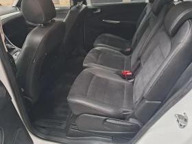 Ford S-Max 2.0D 140k keyless navi panorama - 5900 € / 11539.40 лв. - 48621454 16
