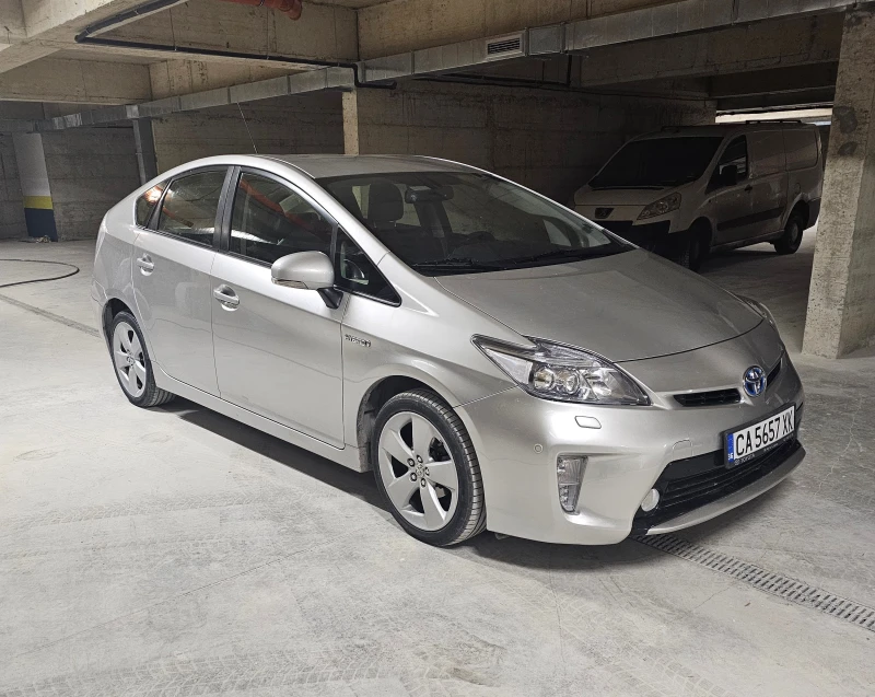 Toyota Prius, снимка 1 - Автомобили и джипове - 47984324