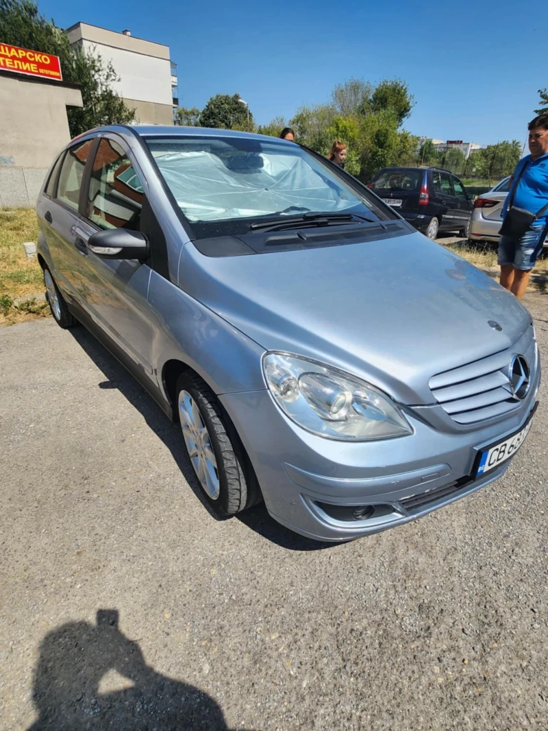 Mercedes-Benz B 180, снимка 2 - Автомобили и джипове - 48117650