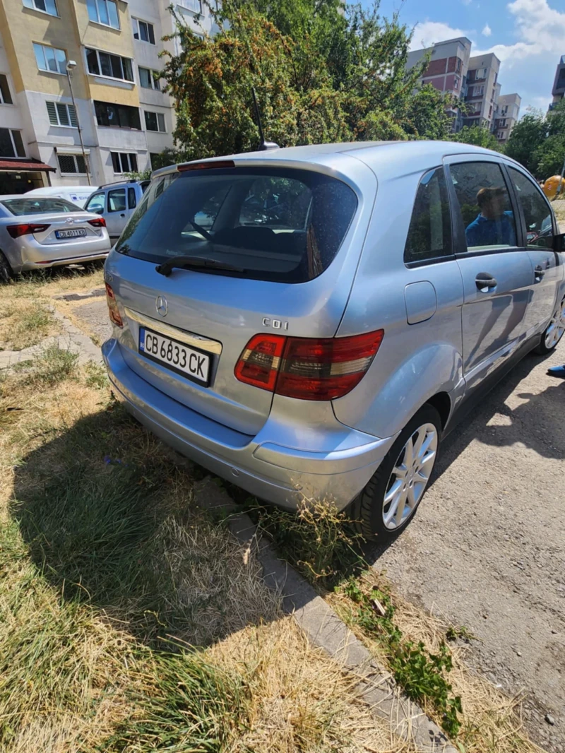 Mercedes-Benz B 180, снимка 4 - Автомобили и джипове - 48117650