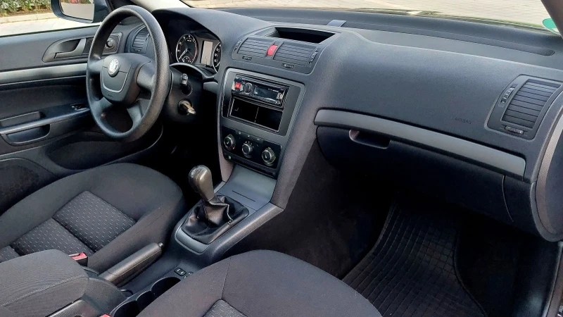 Skoda Octavia 1.6I 102к.с., снимка 13 - Автомобили и джипове - 49757911