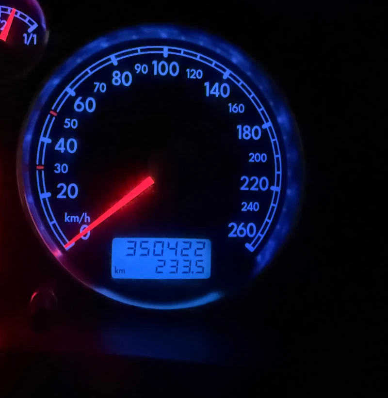 VW Passat B5.5 2.5TDI 4MOTION, снимка 13 - Автомобили и джипове - 51501833