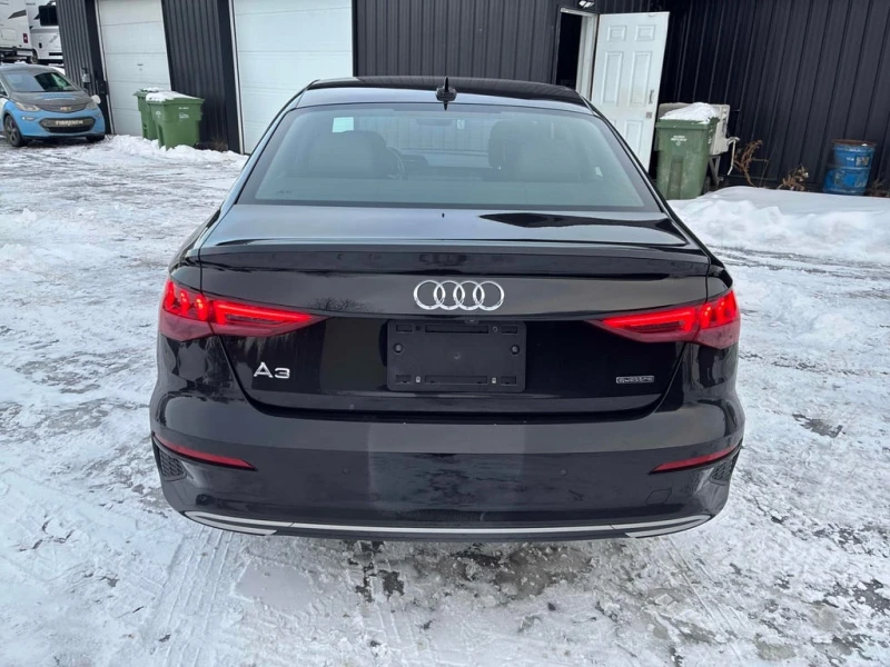 Audi A3 * Komfort * CARFAX * БЕЗ ПЪРВОНАЧАЛНА ВНОСКА, снимка 4 - Автомобили и джипове - 53182694