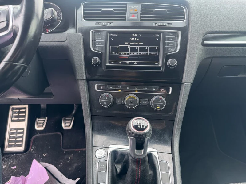 VW Golf 2.0T Autobahn 4-Door* АвтоКредит* (Цена до БГ) , снимка 6 - Автомобили и джипове - 53447790