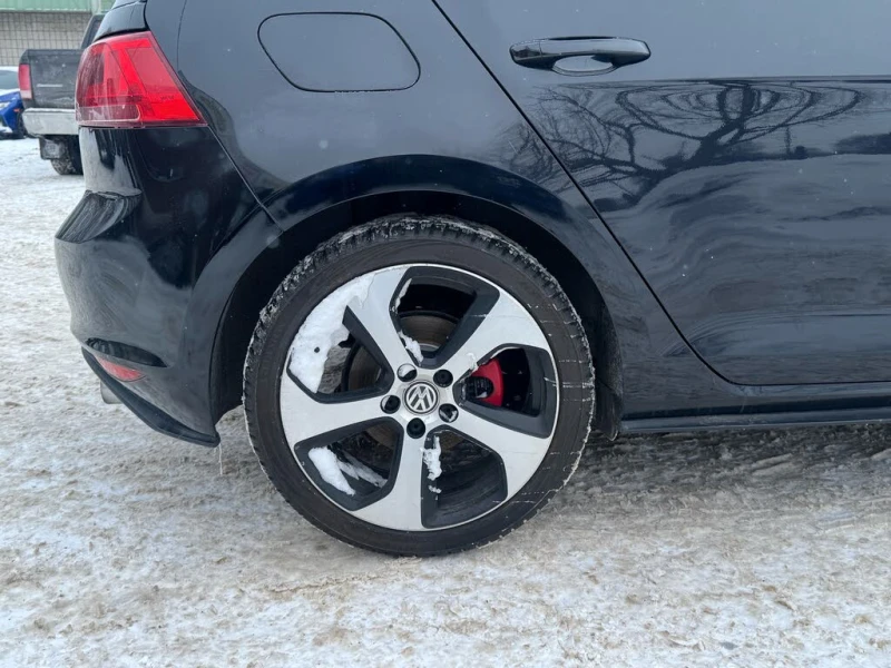 VW Golf 2.0T Autobahn 4-Door* АвтоКредит* (Цена до БГ) , снимка 2 - Автомобили и джипове - 53447790