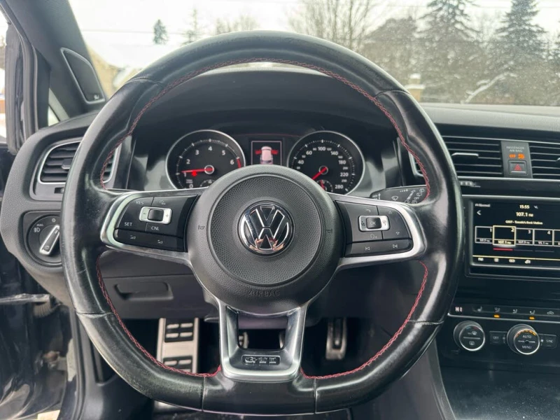 VW Golf 2.0T Autobahn 4-Door* АвтоКредит* (Цена до БГ) , снимка 13 - Автомобили и джипове - 53447790