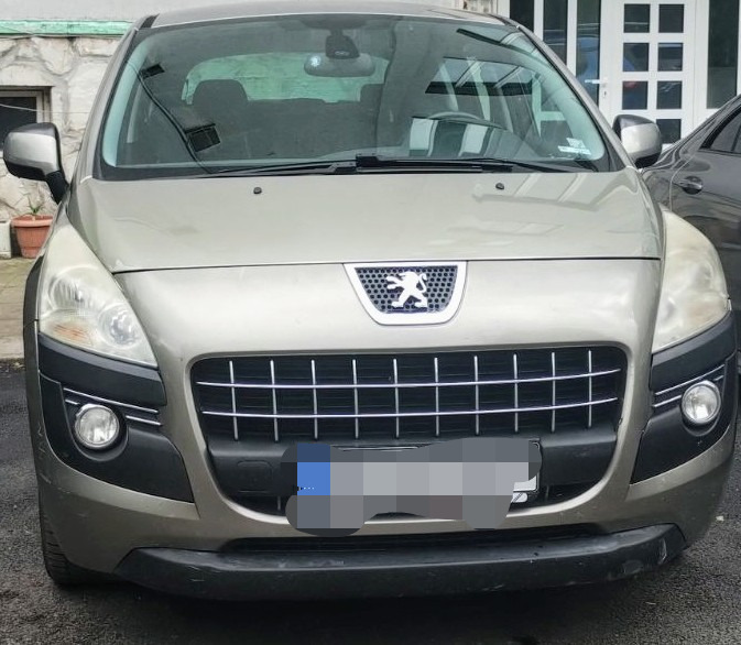 Peugeot 3008 1.6 HDI, снимка 3 - Автомобили и джипове - 46471042