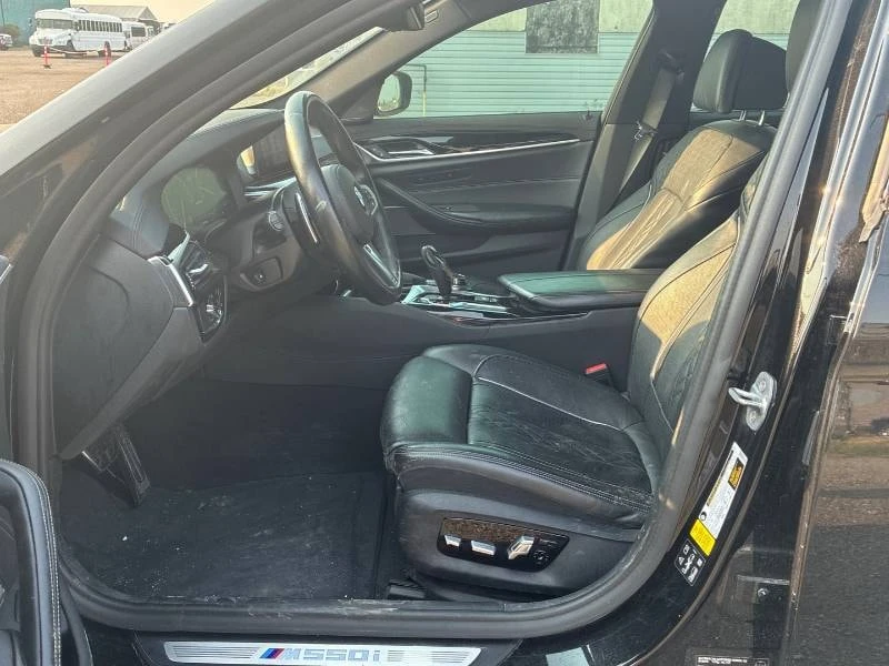 BMW 550 * АВТОКРЕДИТ * ГЛАВНО ПРЕДСТАВИТЕЛСТВО, снимка 10 - Автомобили и джипове - 55948668