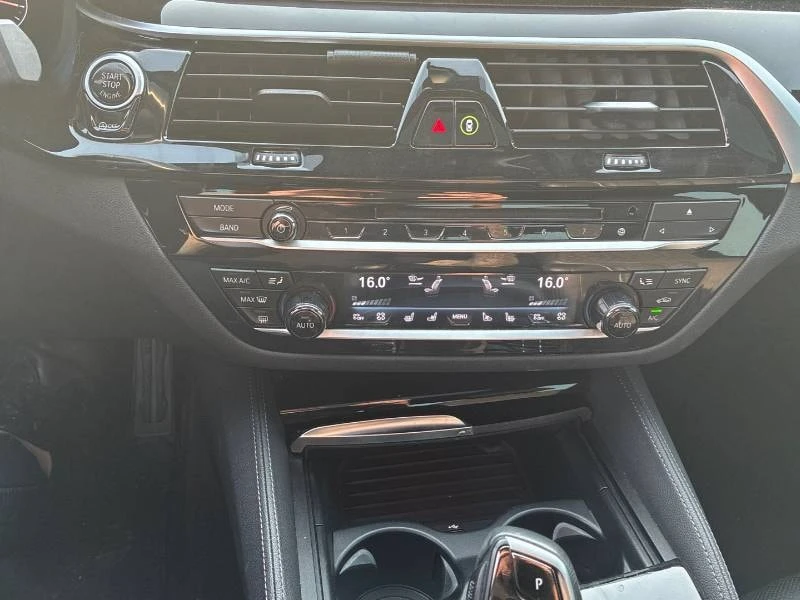 BMW 550 * АВТОКРЕДИТ * ГЛАВНО ПРЕДСТАВИТЕЛСТВО, снимка 13 - Автомобили и джипове - 55948668
