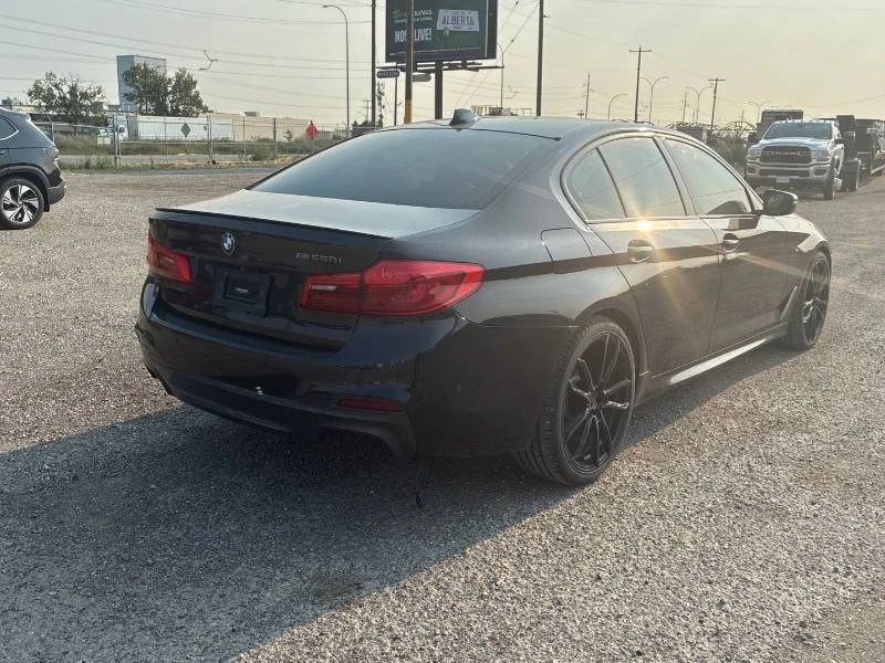 BMW 550 * АВТОКРЕДИТ * ГЛАВНО ПРЕДСТАВИТЕЛСТВО, снимка 6 - Автомобили и джипове - 55948668