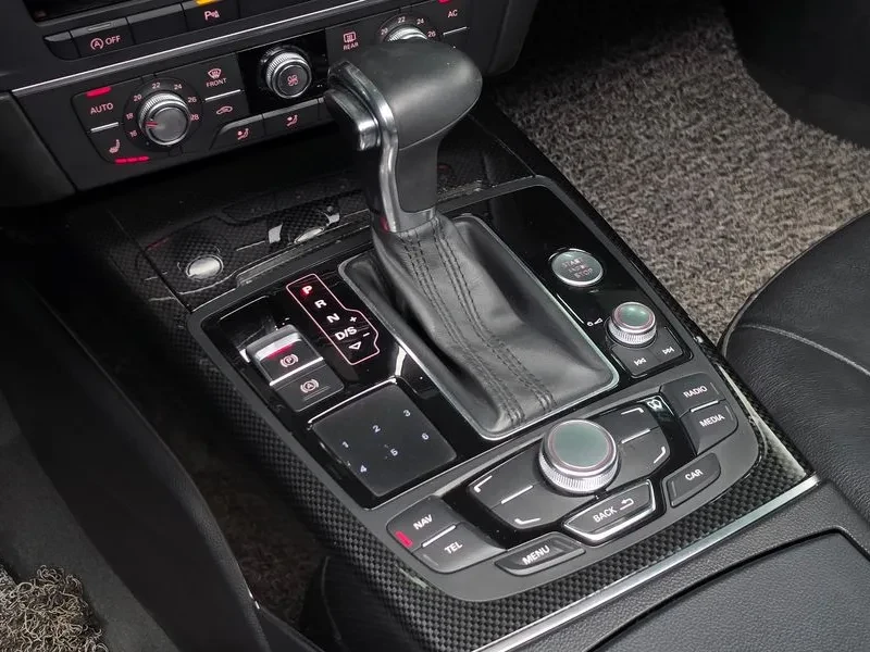 Audi A6 3.0 Tfsi Quattro C7, снимка 9 - Автомобили и джипове - 56683303