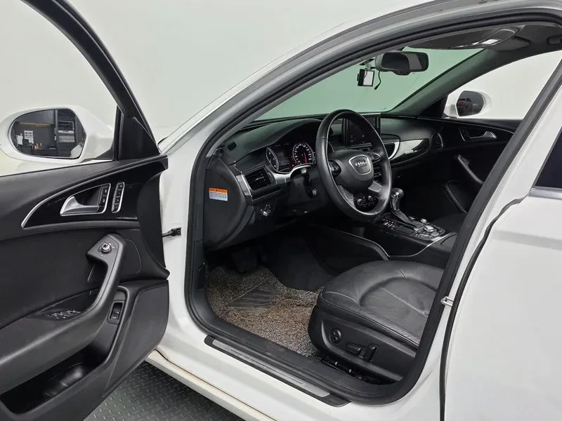 Audi A6 3.0 Tfsi Quattro C7, снимка 10 - Автомобили и джипове - 56683303