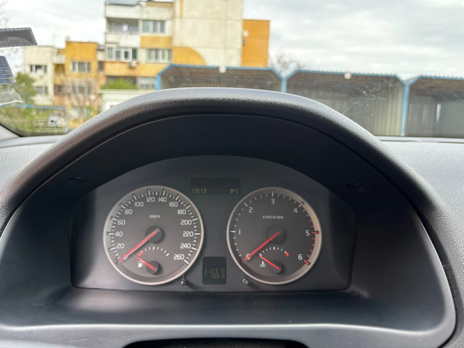 Volvo V50  - изображение 10
