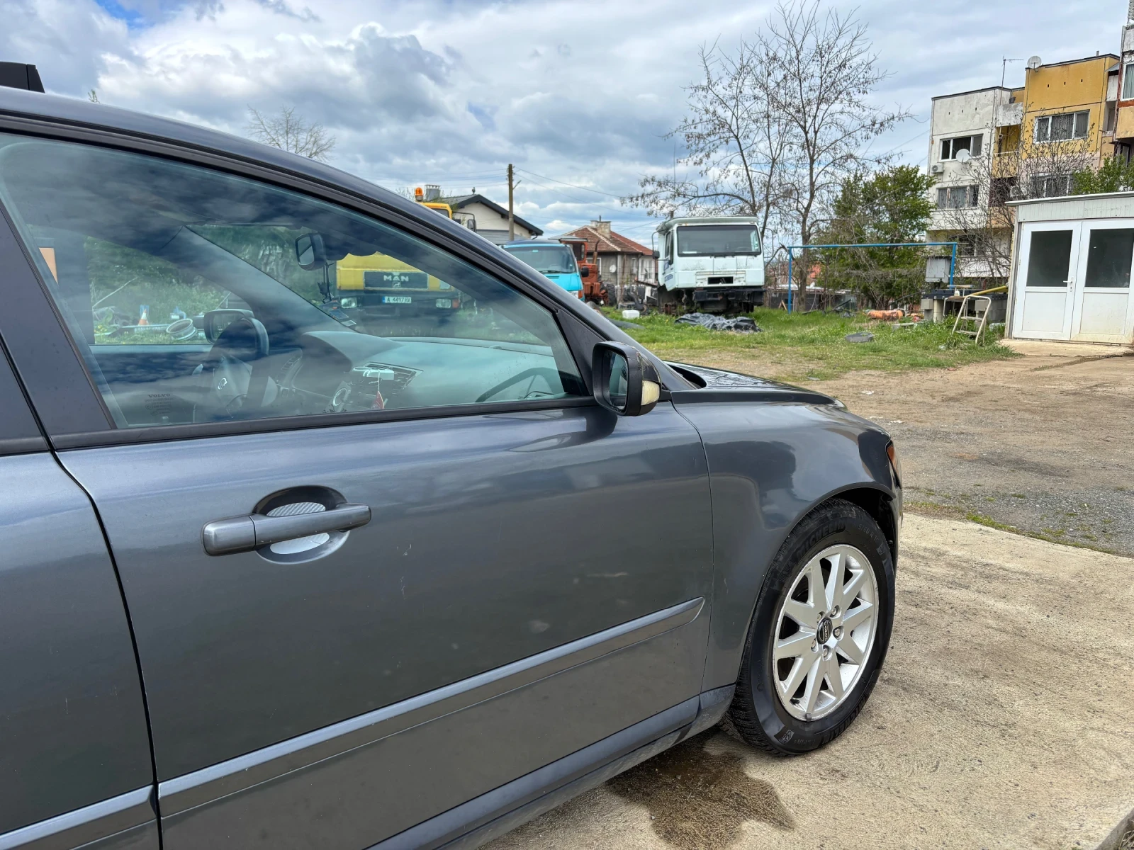 Volvo V50  - изображение 2
