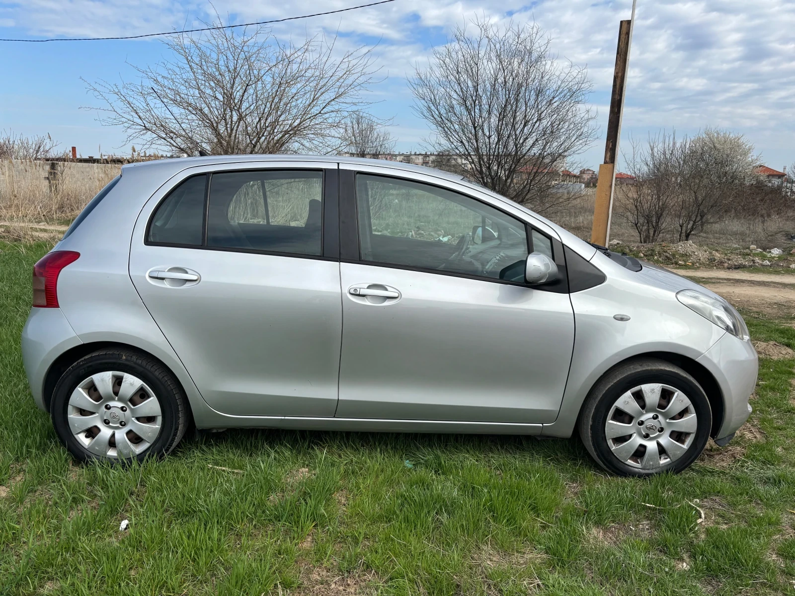 Toyota Yaris  - изображение 3