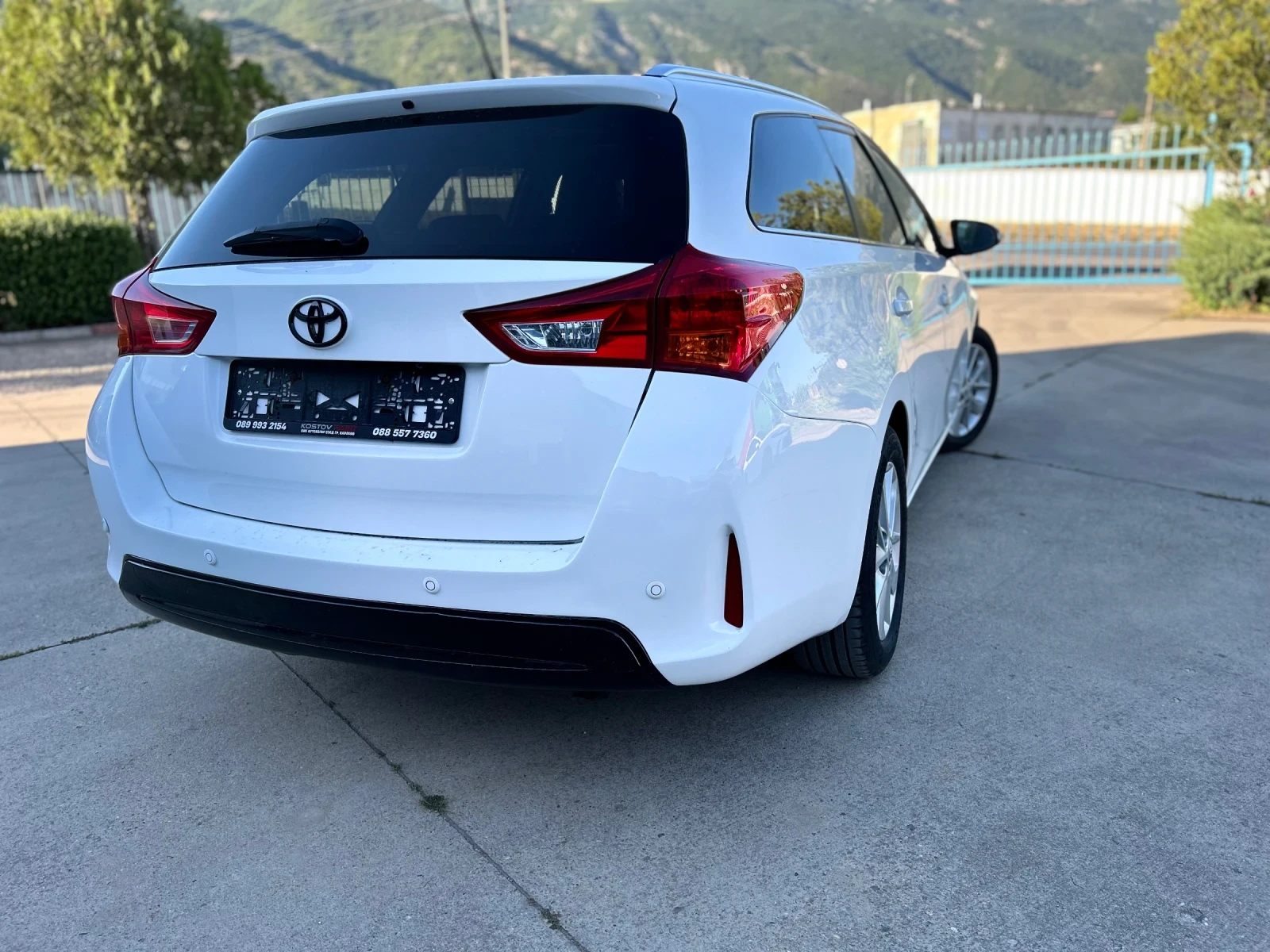 Toyota Auris 2.0 D-4D  - изображение 4