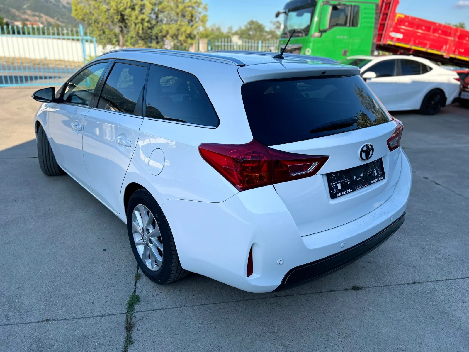 Toyota Auris 2.0 D-4D  - изображение 6