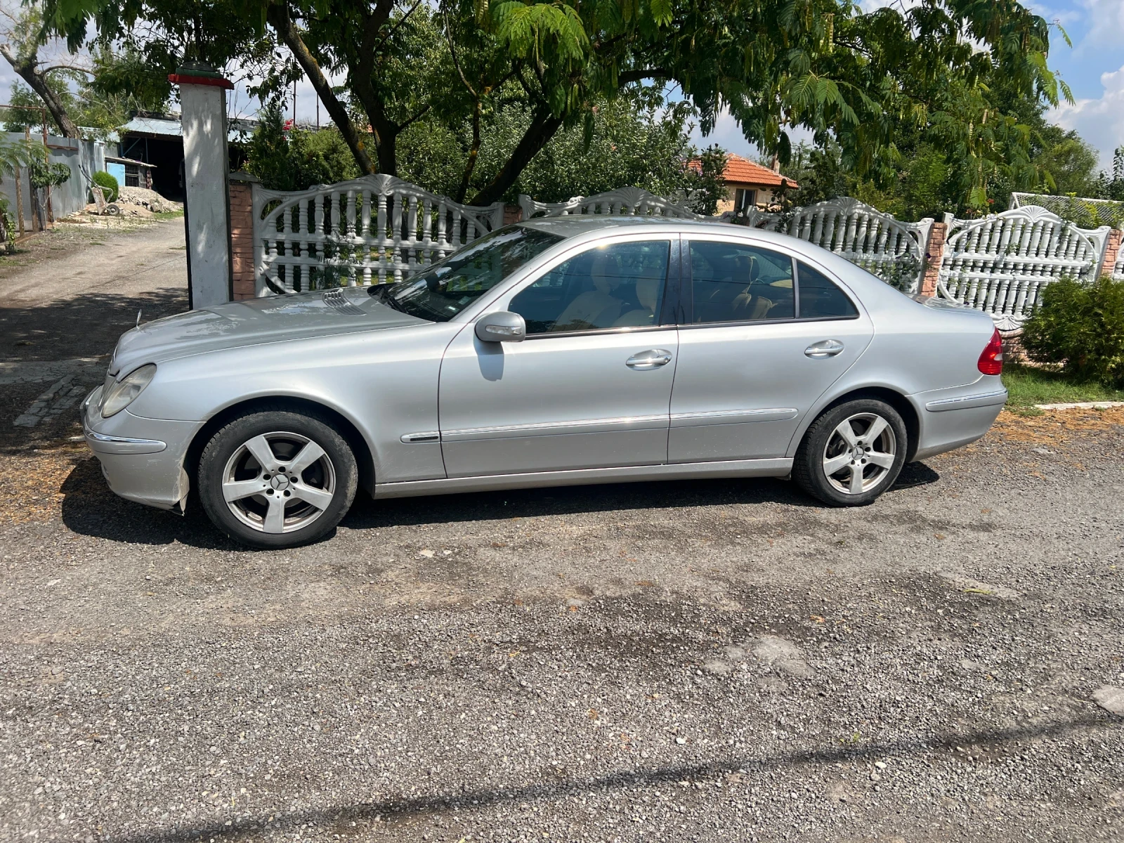 Mercedes-Benz E 240 | Mobile.bg — изображение 11