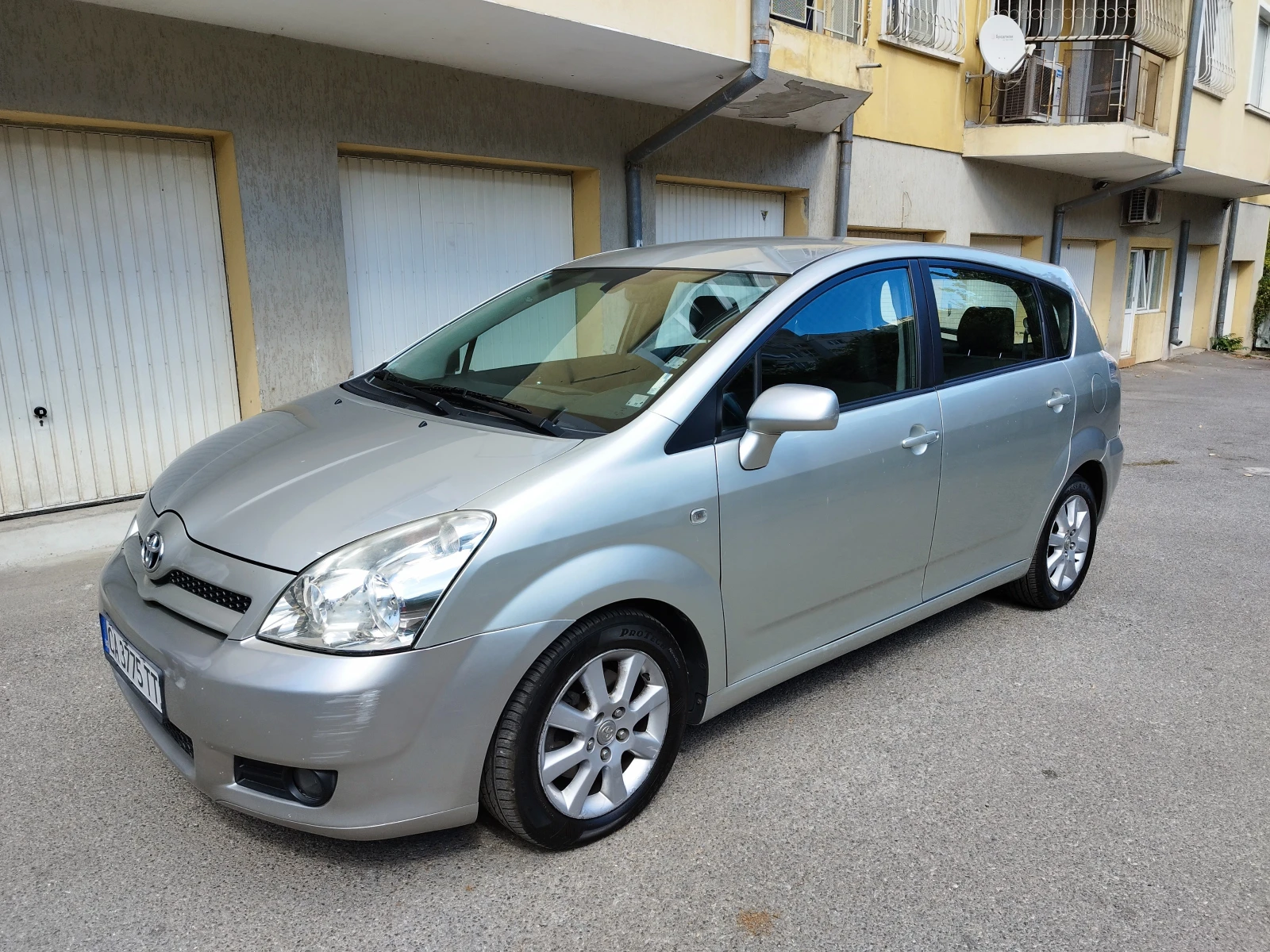Toyota Corolla verso  - изображение 2