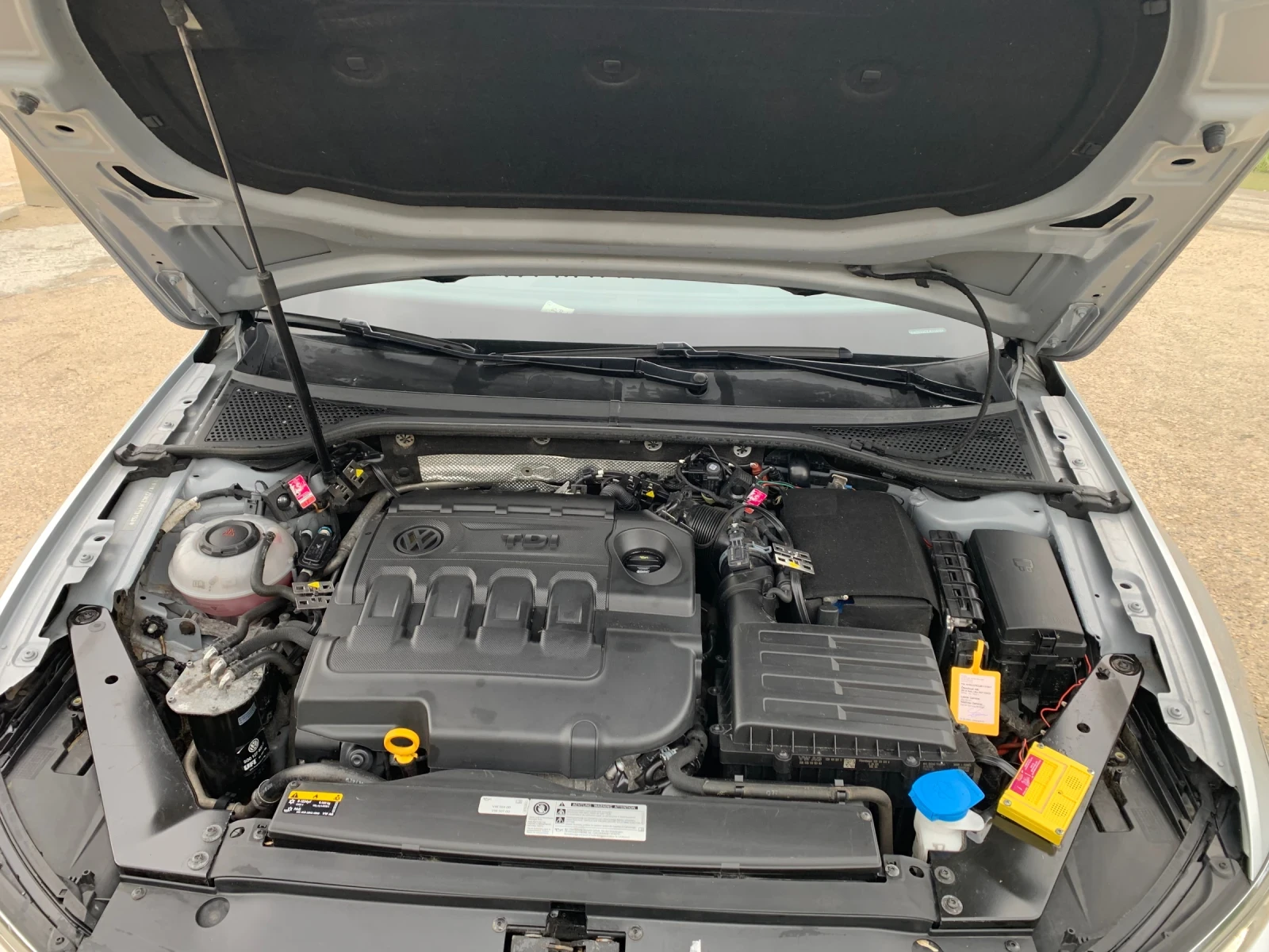 VW Passat R-Line, LED, NAVi, Дистроник, Camera и др. - изображение 6