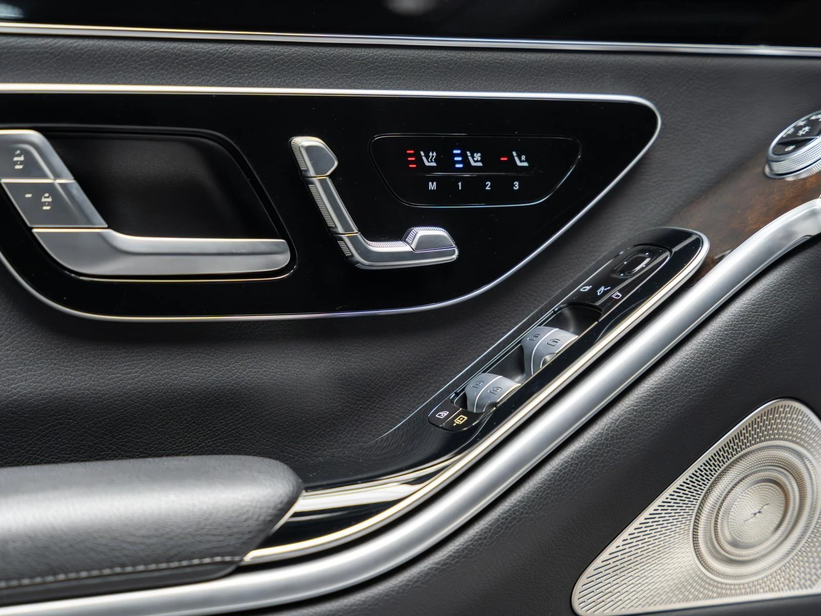 Mercedes-Benz S 400 D 4MATIC* 360* 3xTV* PANO* Head Up* ������* �����* | Mobile.bg � ����������� 16