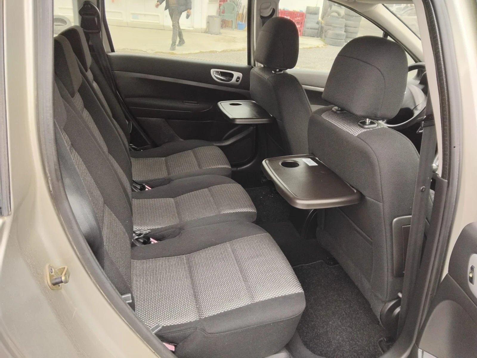 Peugeot 307 1.6HDI, 109кс.5ск. - изображение 7