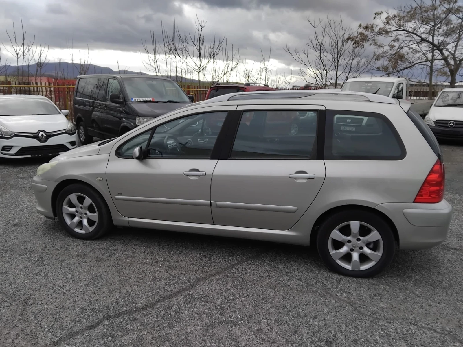 Peugeot 307 1.6HDI, 109кс.5ск. - изображение 4