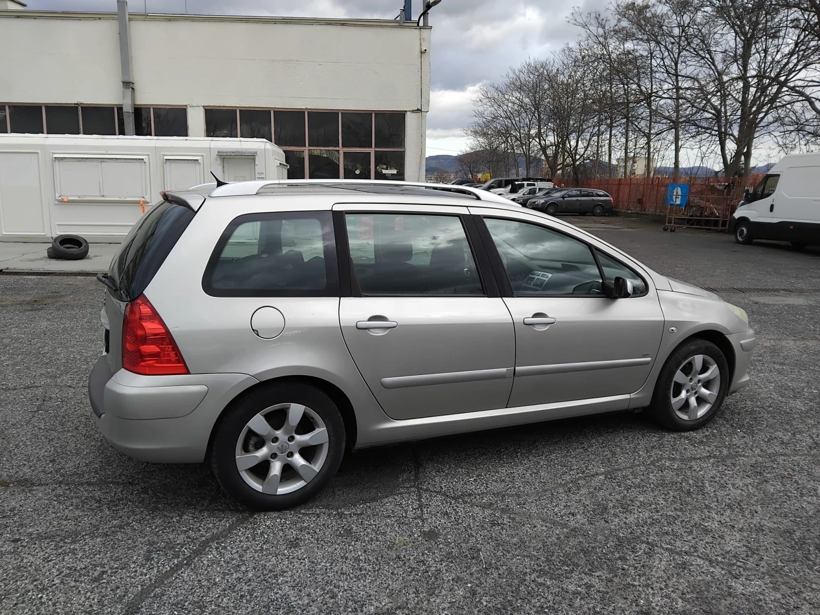 Peugeot 307 1.6HDI, 109кс.5ск. - изображение 3