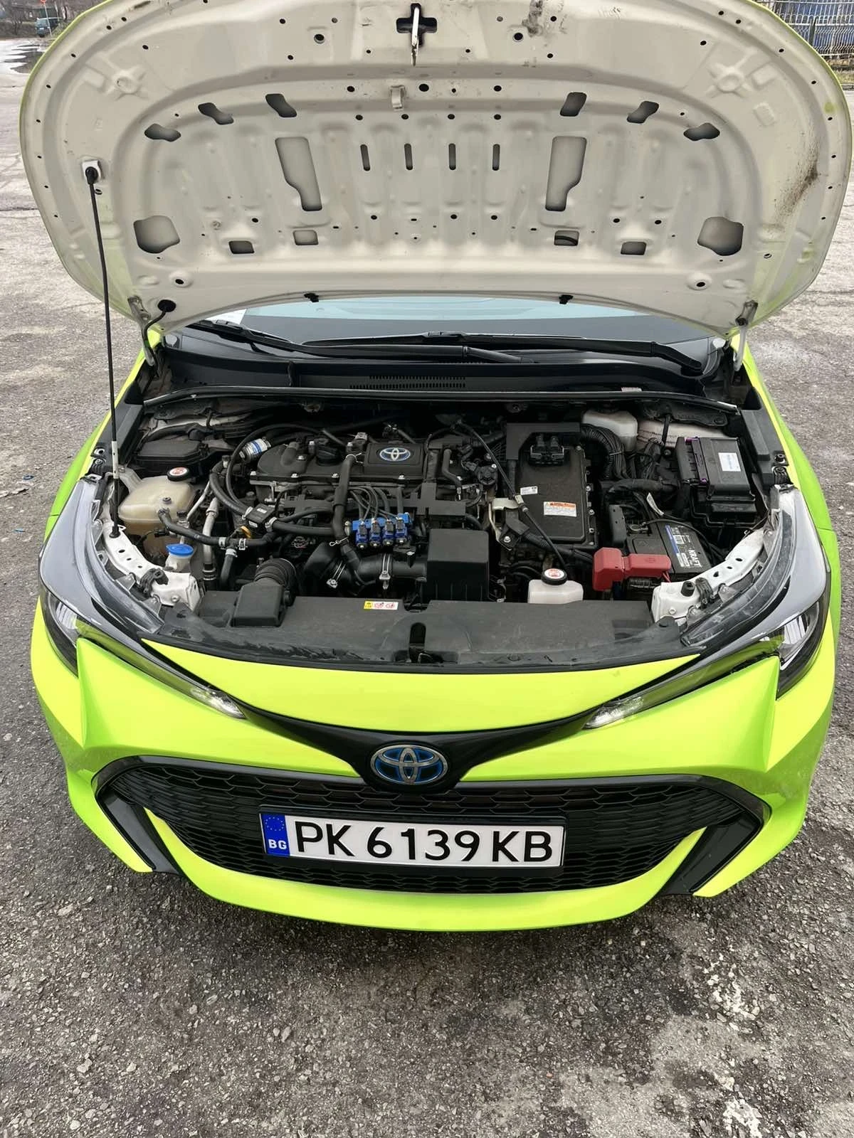 Toyota Corolla Hybrid - изображение 4