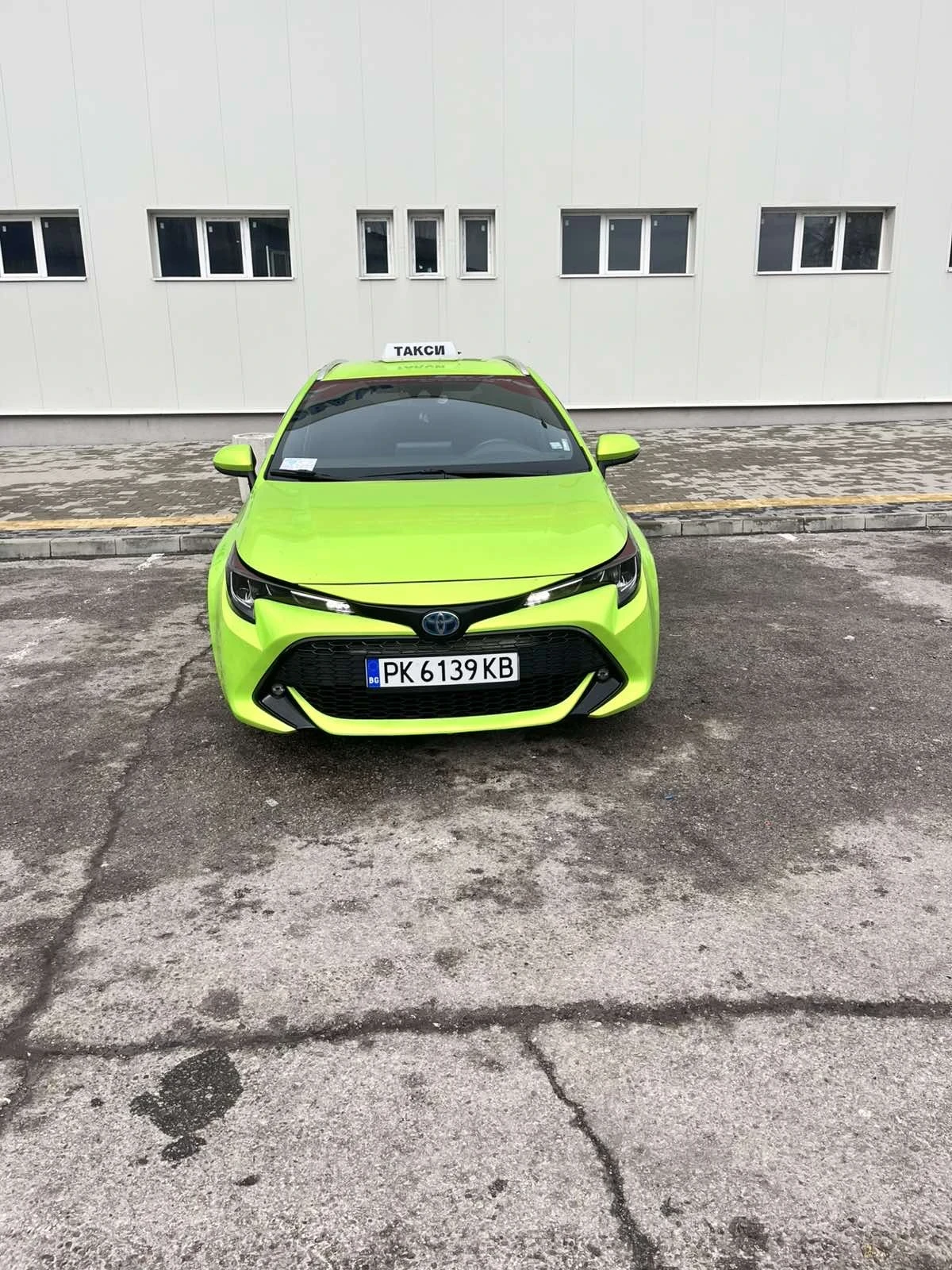 Toyota Corolla Hybrid - изображение 3